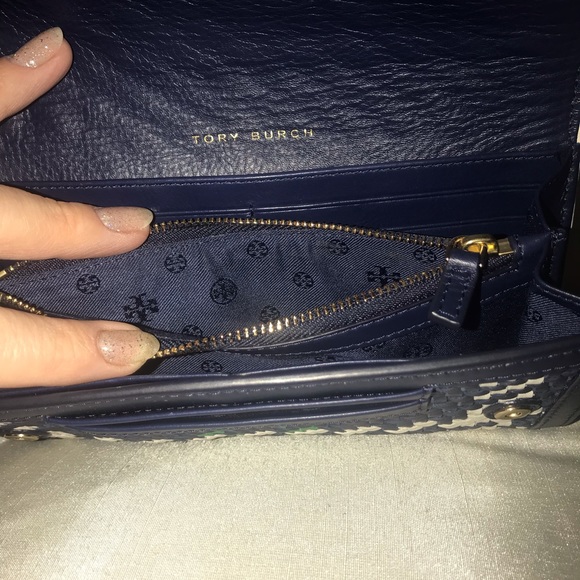 🎀Tory Burch wallet🎀 - Picture 6 of 6